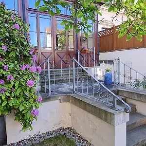 Wintergarten Apartment