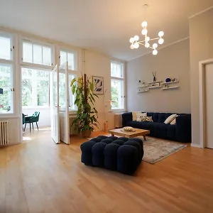 Musikviertel Zentrum Sued - Zentral Und Dennoch Ruhig Apartment