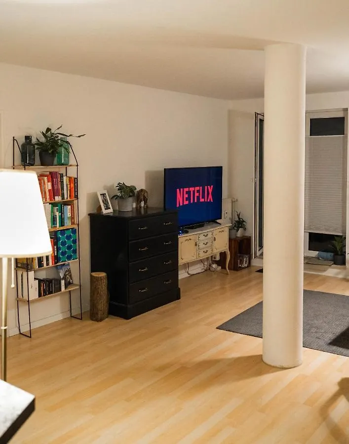 Ruhiges Apartment mit großem Balkon und Stellplatz Leipzig